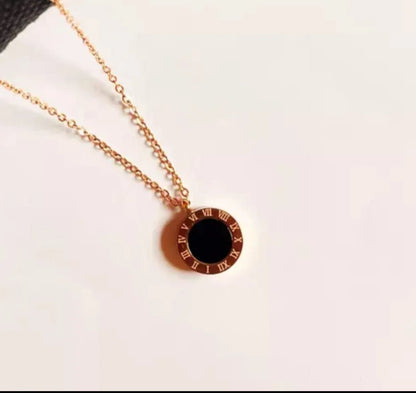 Roman Elegance Pendant Necklace – Rose Gold & Midnight Black