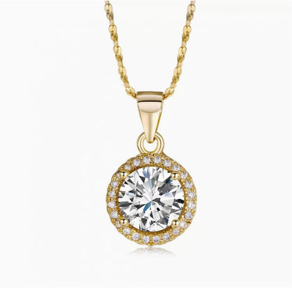 Elegant Round Crystal Pendant Necklace – Silver Shine