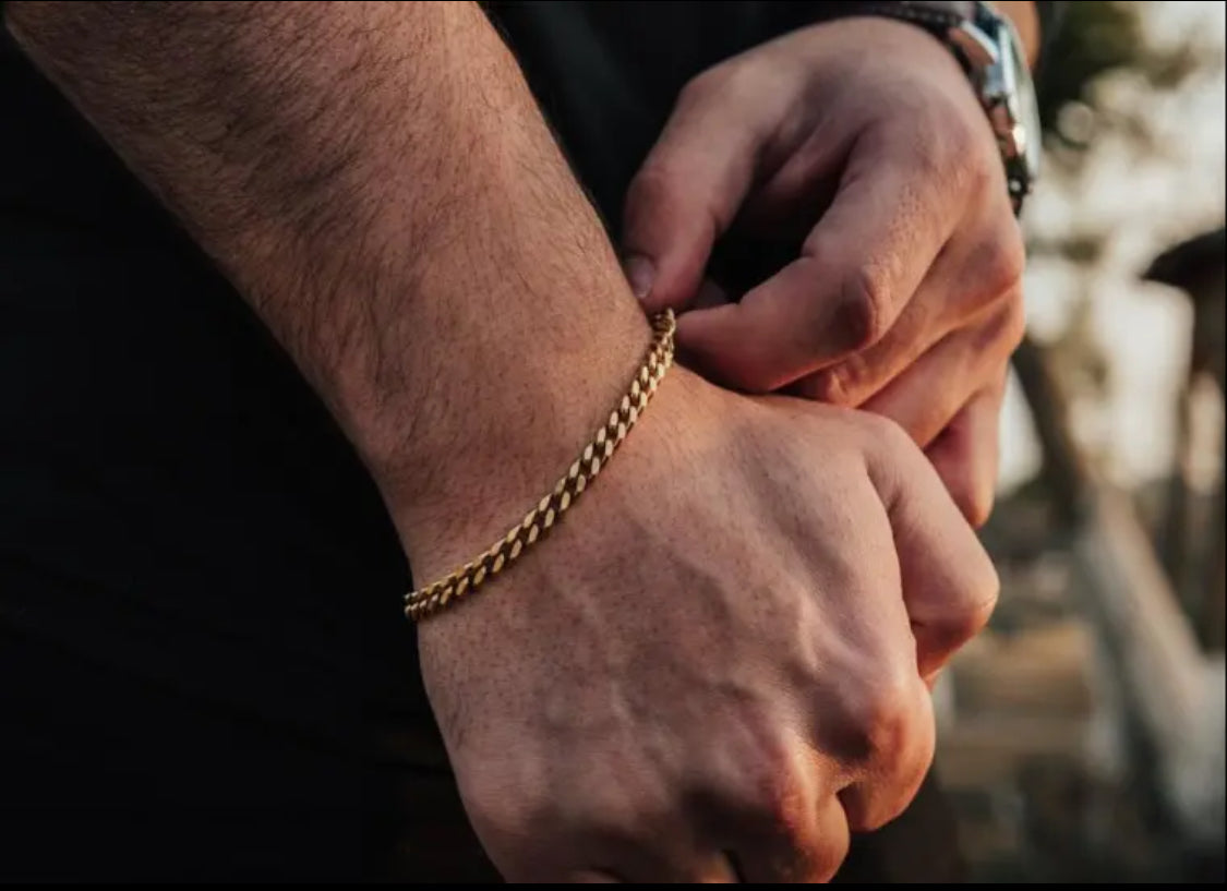 Elegant Slim Gold Cuban Chain Bracelet for Men