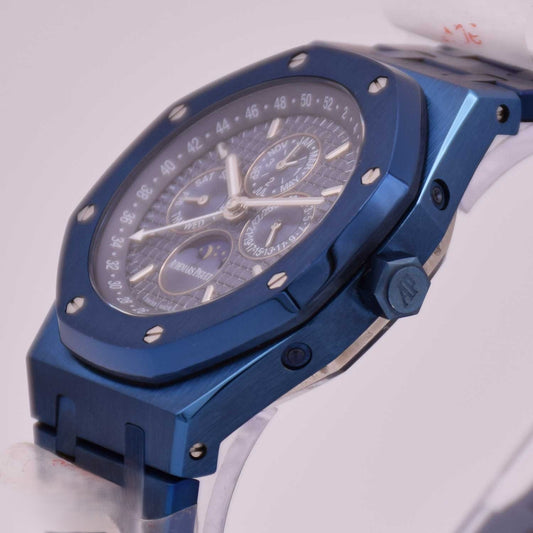 Royal Blue Luxury Chronograph Watch – Bold Sophistication